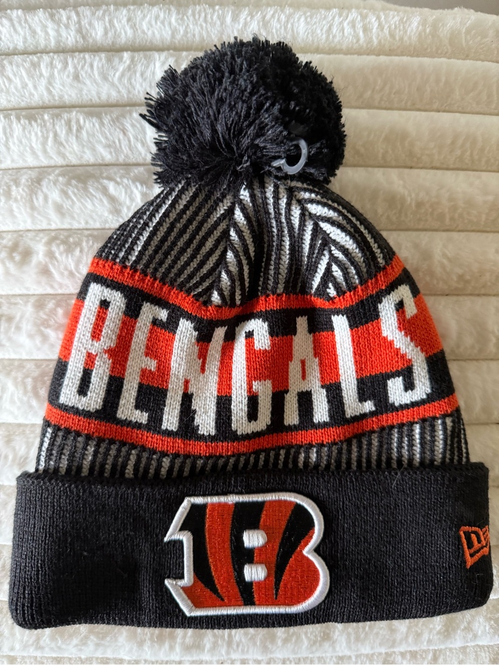 Cincinnati Bengals New Era Knit Pom Pom Winter Hat. One Size Fits Most.